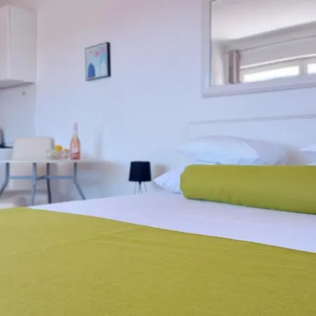 Sea Side Βόντιτσε