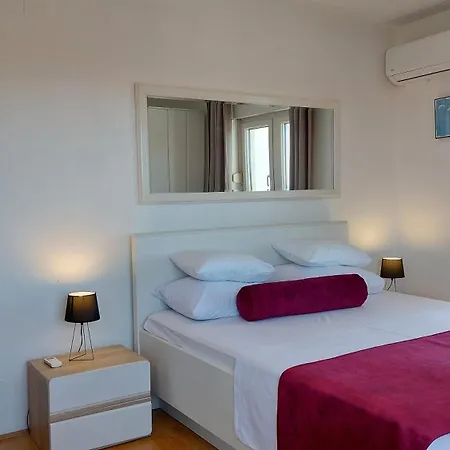 Sea Side Apartment