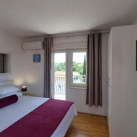 Apartment Sea Side